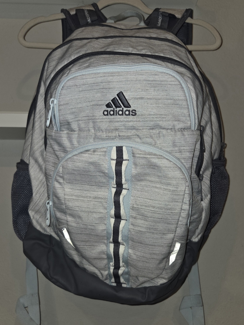 adidas Men’s Light Gray Everyday Backpack